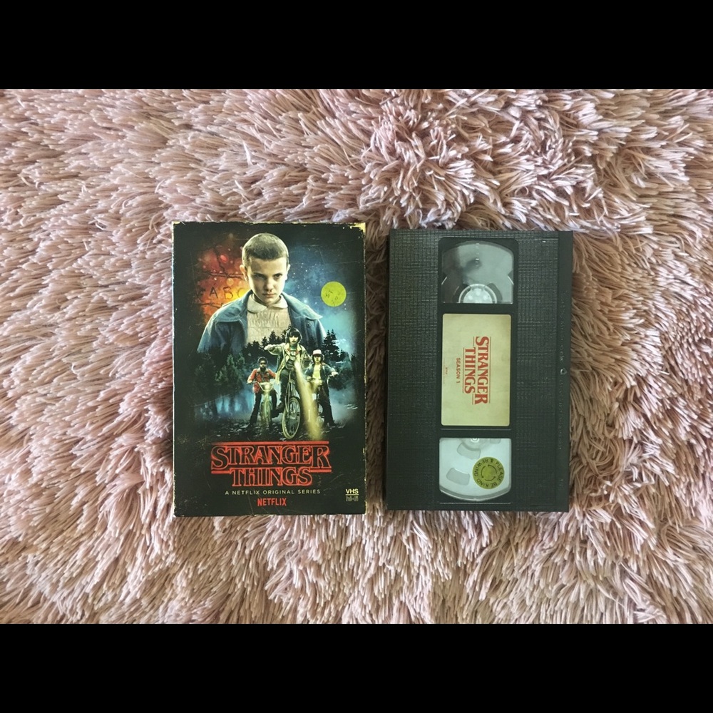Stranger things season 1 collectible